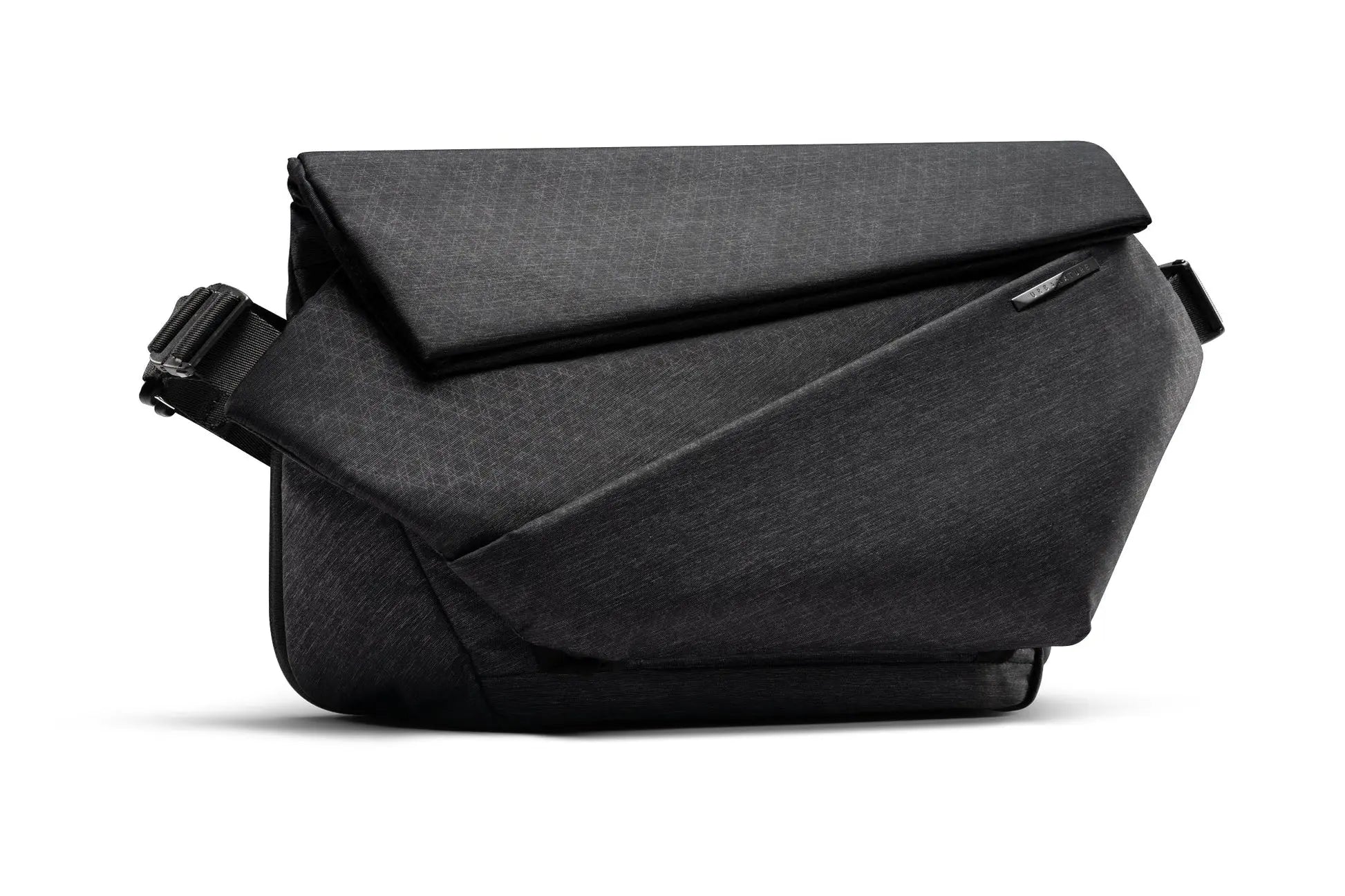 NIID Radiant Urban Sling R1 Mega 時尚單肩包｜ 耐用露營用品・輕鬆搭建