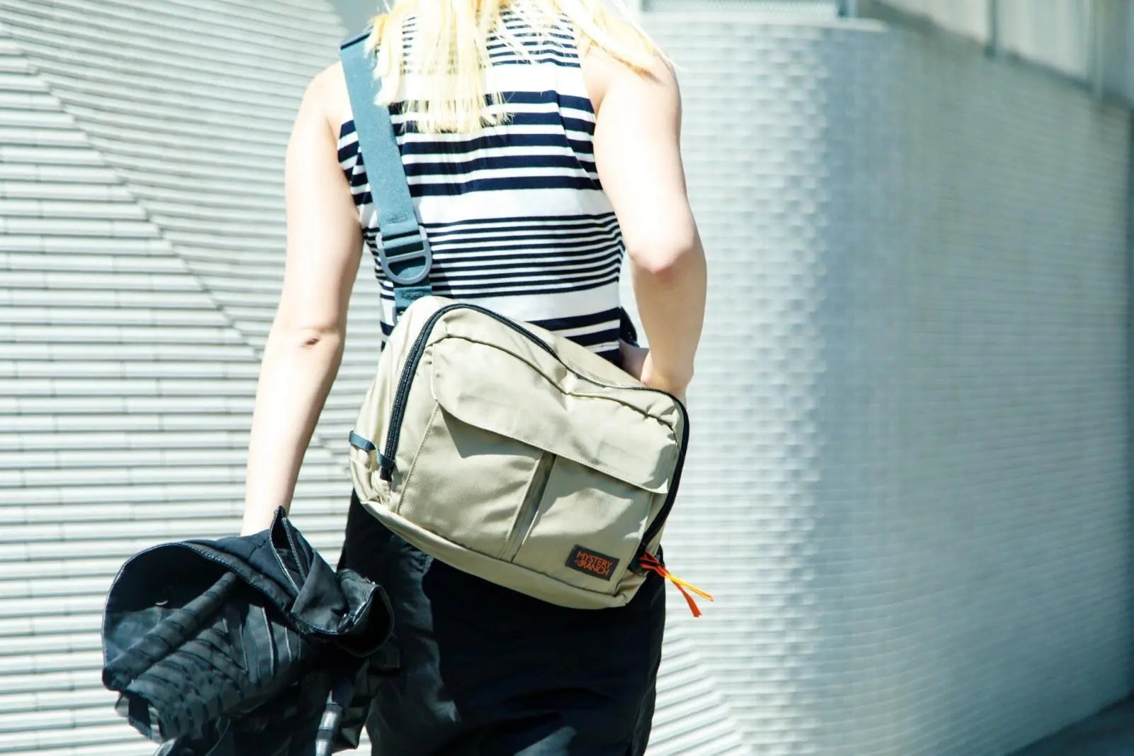 Shop Mystery Ranch District 8 Shoulder Bag for Sale | Online 