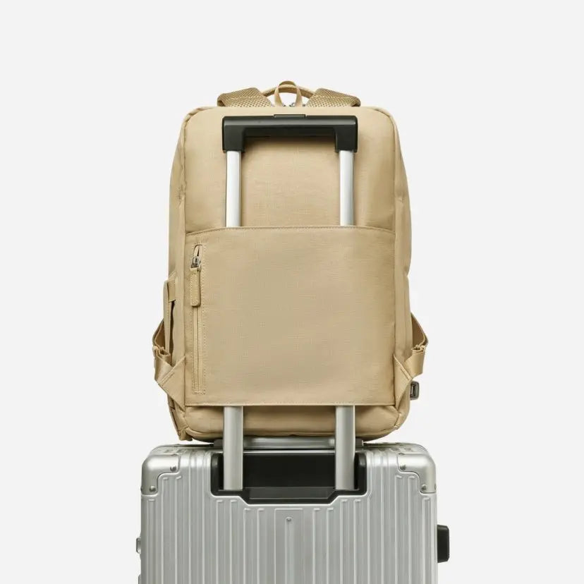 Nordace Siena Pro 15 Backpack 專業背包 - 遠野倉庫 Yuenye Warehouse