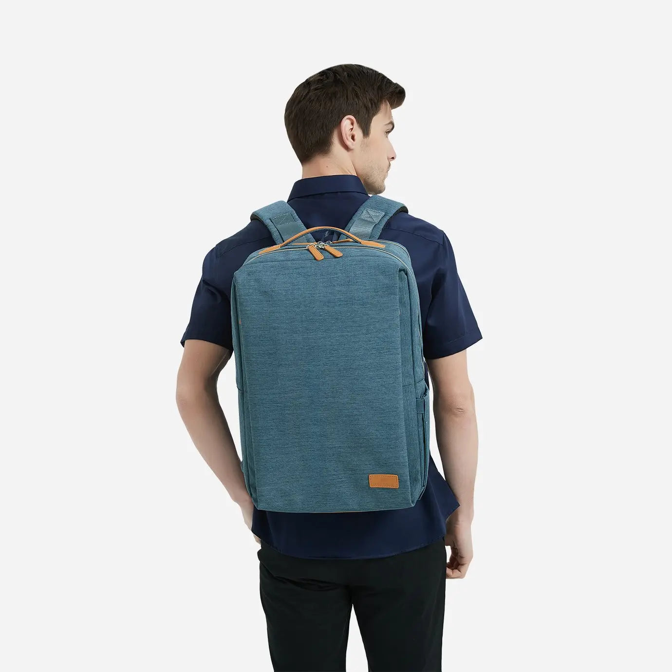 Nordace Siena Pro 17 Backpack 專業背包 - 遠野倉庫 Yuenye Warehouse