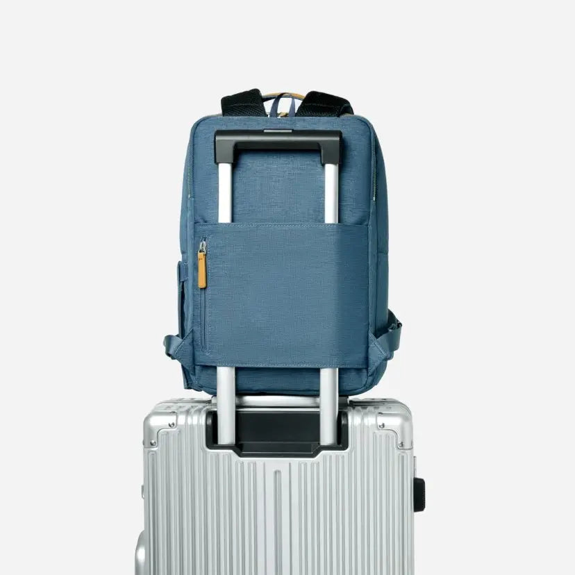 Nordace Siena Pro 13 Backpack 專業背包 - 遠野倉庫 Yuenye Warehouse