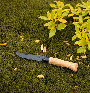 Opinel 傳統高級 不銹鋼尖頭摺刀 - N08 橡木 (全黑刃特別版) - 遠野倉庫 Yuenye Warehouse
