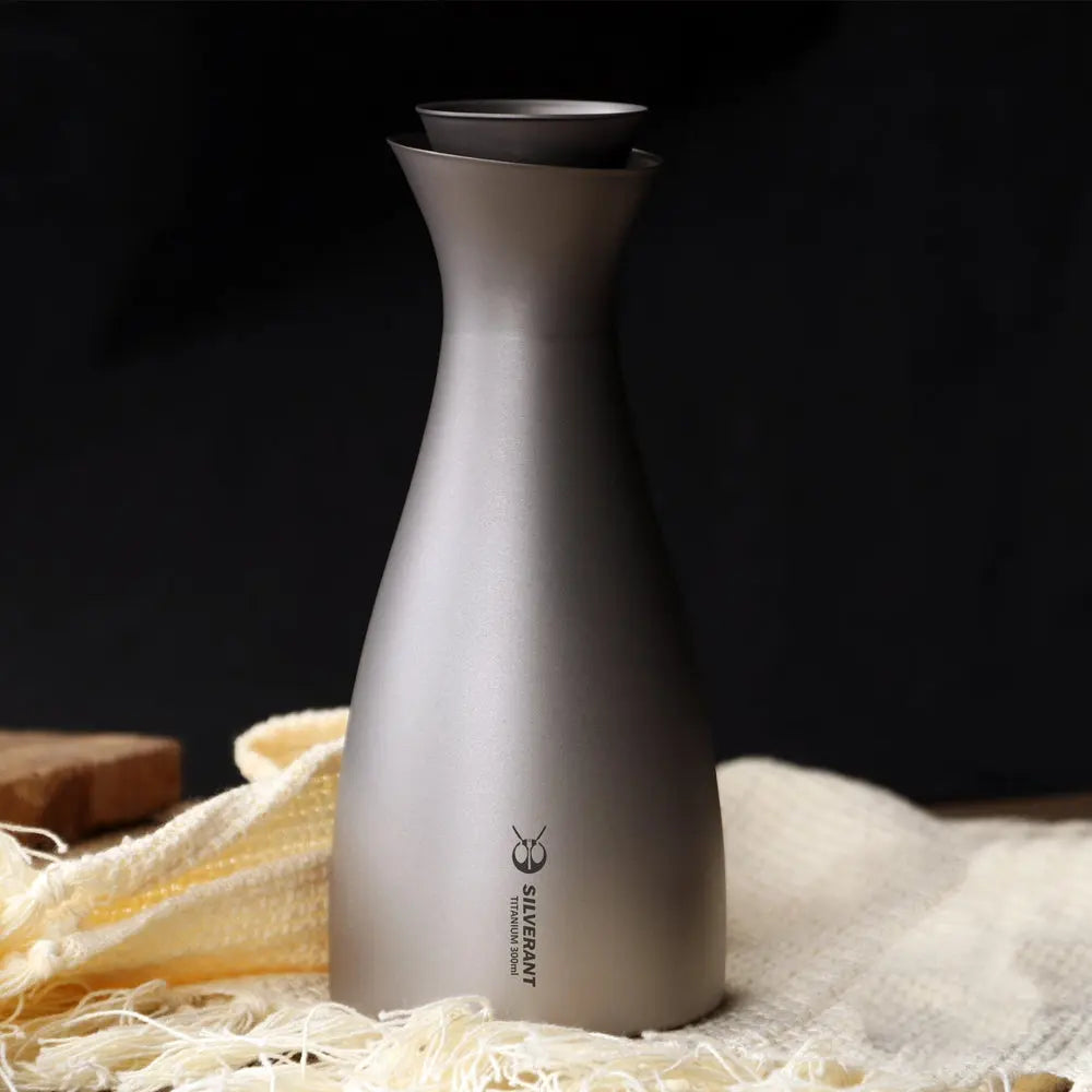 Titanium Sake Bottle 300ml 鈦清酒瓶 - 遠野倉庫 Yuenye Warehouse